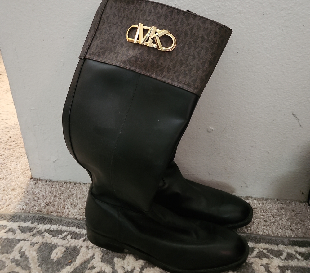 MICHAEL KORS WOMEN BOOTS